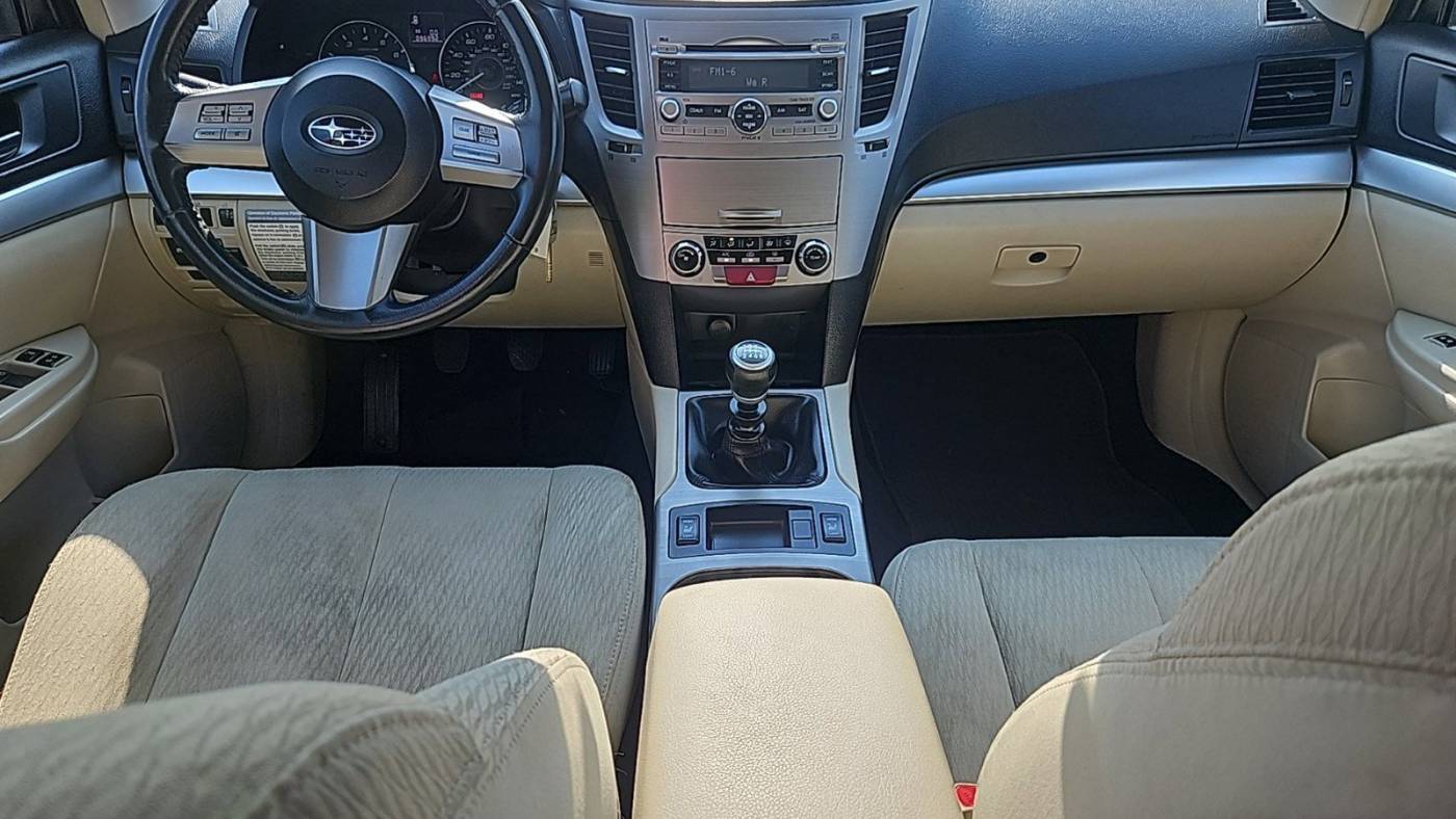 2011 subaru outback 2.5i premium