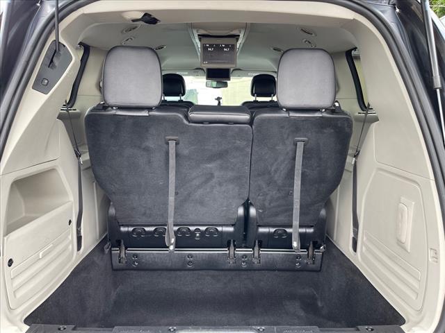 2014 chrysler town & country touring-l