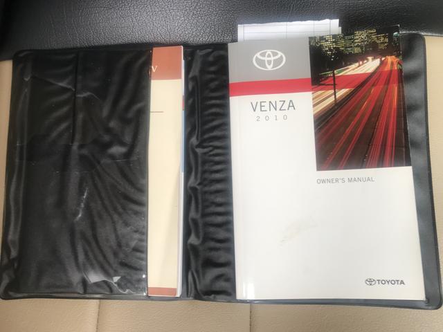2010 toyota venza base