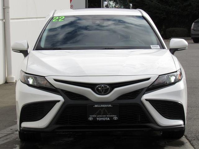 2022 toyota camry se
