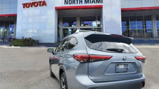 2020 toyota highlander hybrid xle