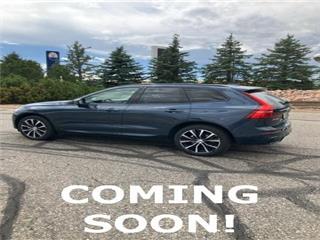 2024 Volvo XC60 b5 plus dark theme
