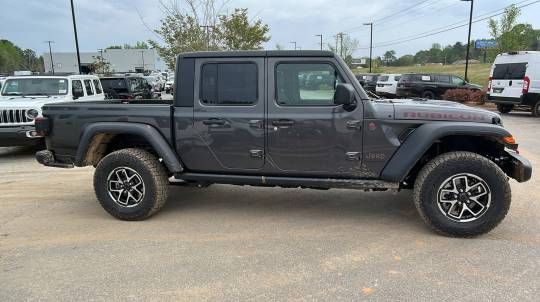 2024 Jeep Gladiator
