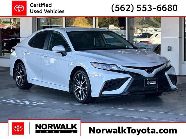 2023 toyota camry se