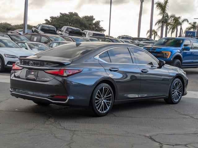 2022 lexus es 300h