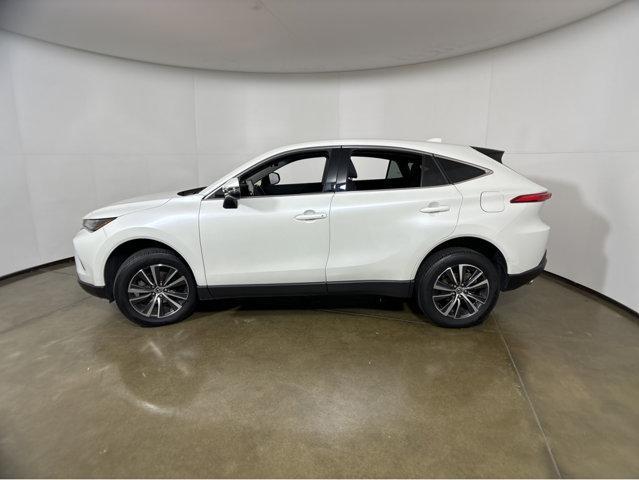 2022 toyota venza le