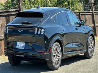 2024 Ford Mustang Mach-E premium
