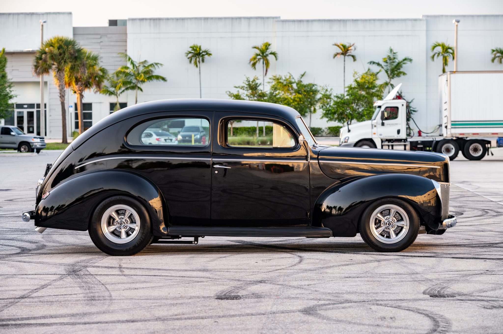 350-powered 1940 ford deluxe tudor sedan