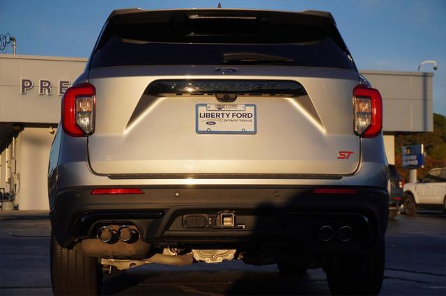 2022 ford explorer st
