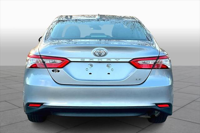 2020 toyota camry le