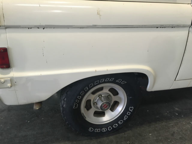 1977 bronco sport- original rare uncut fenders-truck runs smooth-reduced reserve