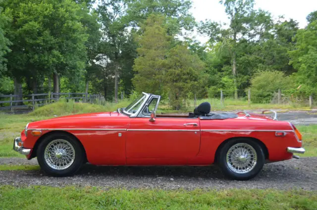 rock solid strong driving freshly serviced chrome bumper mgb roadster