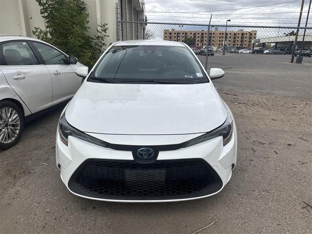 2022 toyota corolla hybrid le