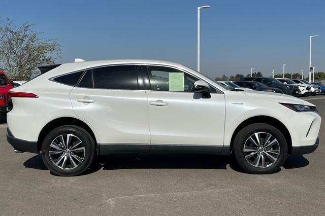 2021 toyota venza le