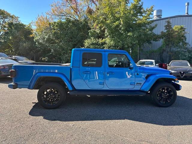 2022 jeep gladiator overland