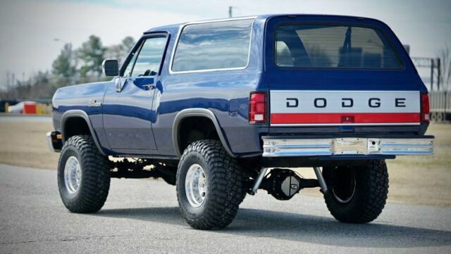 dodge ramcharger restored / all new paint, suspension , interior, all new parts