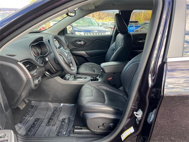 2021 jeep cherokee latitude lux