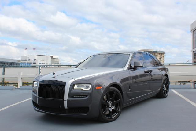 2017 rolls-royce ghost base