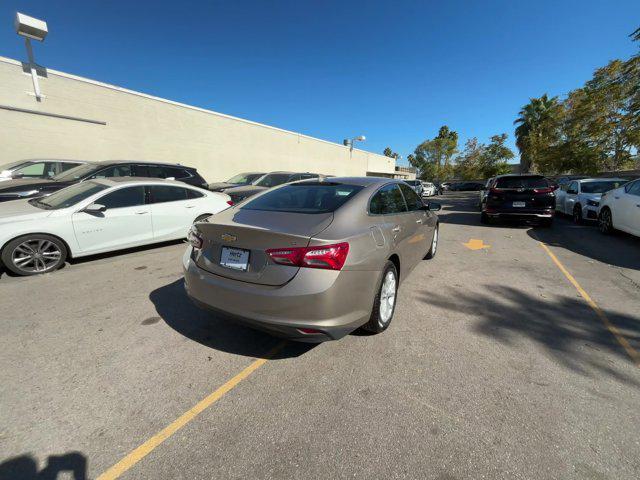 2022 chevrolet malibu fwd lt
