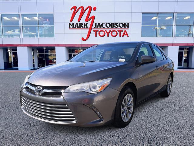 2017 toyota camry le