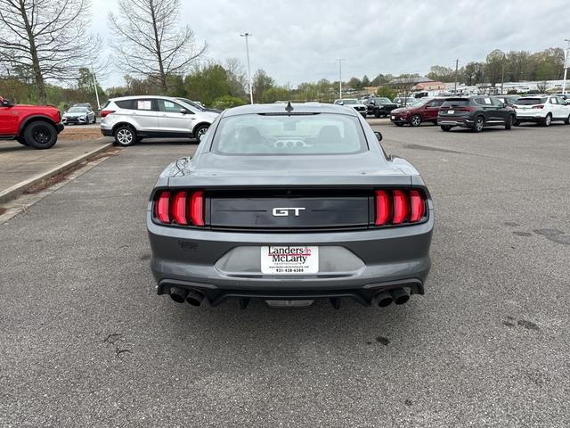 2022 ford mustang gt
