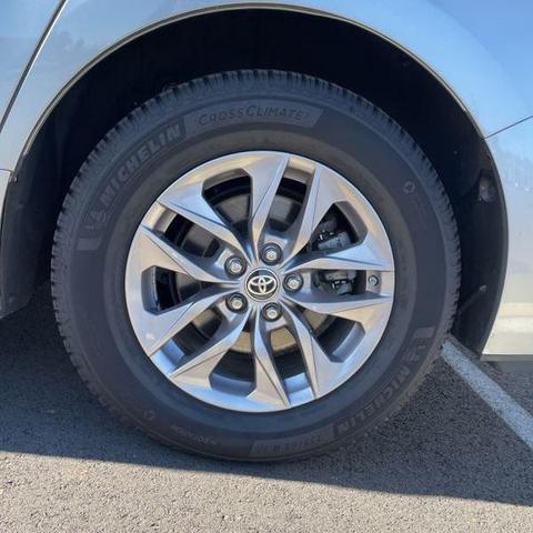 2021 toyota sienna xle 8 passenger