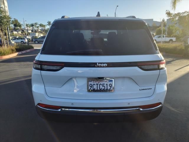 2022 jeep grand cherokee laredo