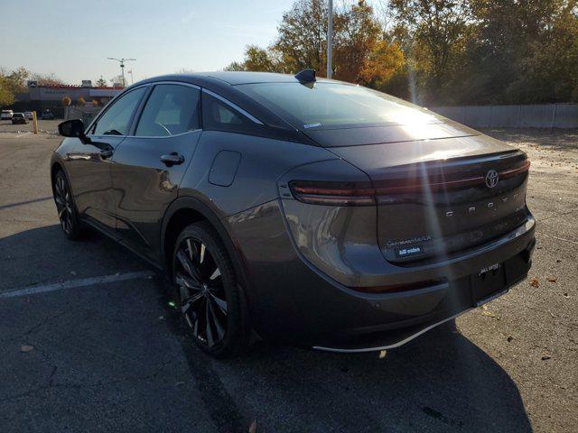 2024 toyota crown platinum