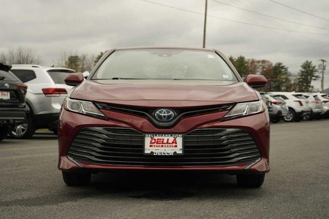2019 toyota camry hybrid le