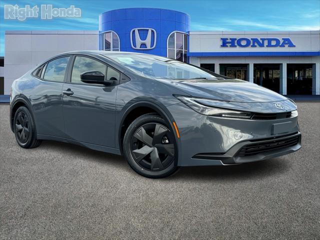 2023 toyota prius le