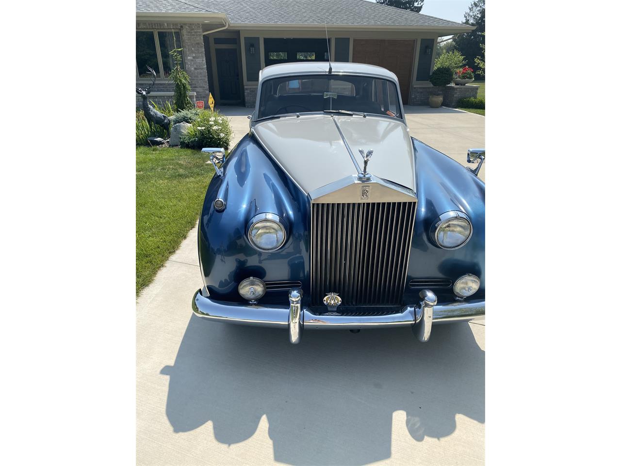 rolls-royce silver cloud