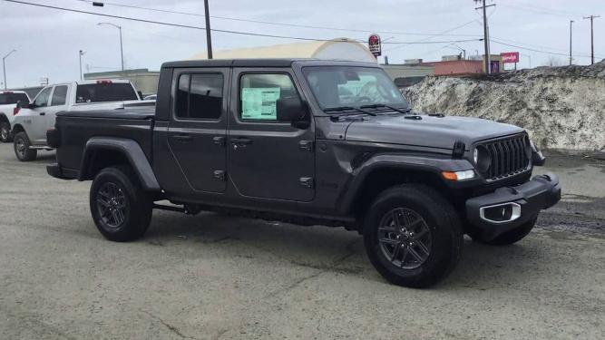 new 2024 jeep gladiator sport s