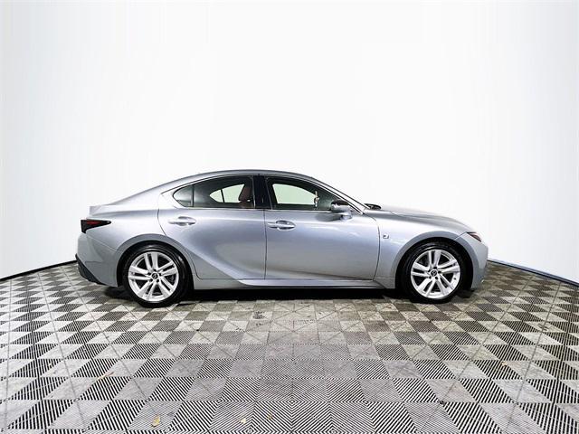 2021 lexus is 300 base