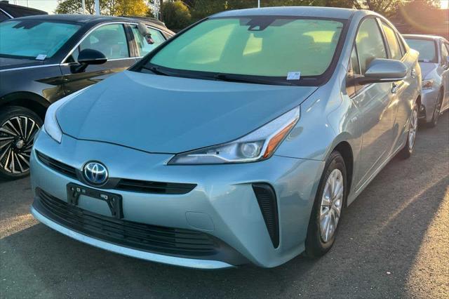2020 toyota prius l