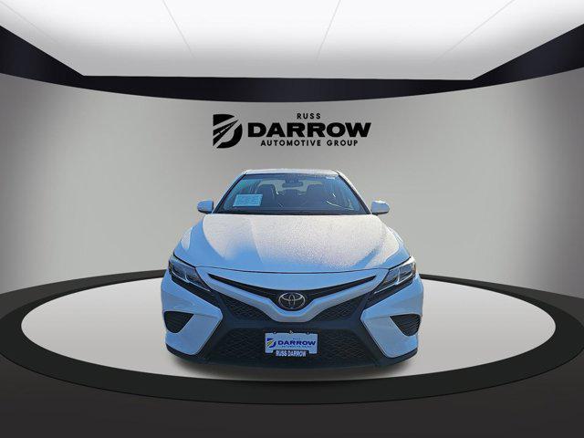 2020 toyota camry se