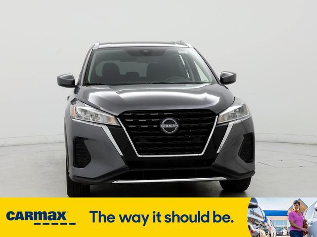 2022 nissan kicks sv