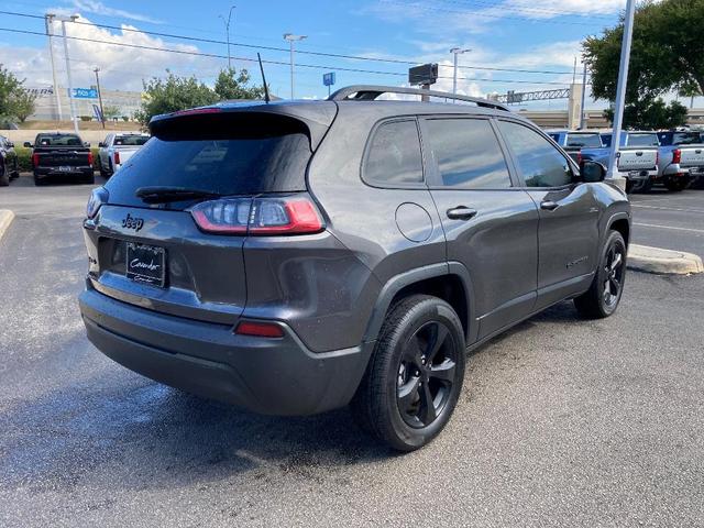 2023 jeep cherokee altitude lux