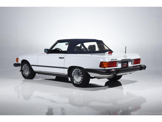 1986 mercedes-benz 560 in farmingdale, new york