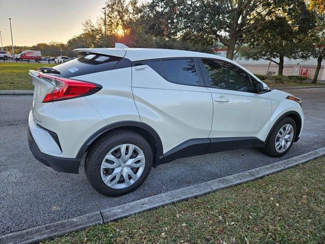 2021 toyota c-hr le