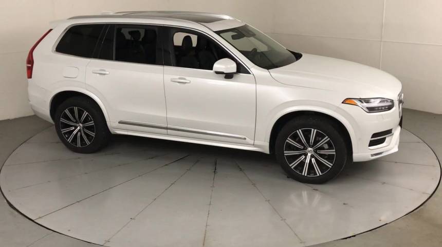 2023 volvo xc90 b5 plus bright theme