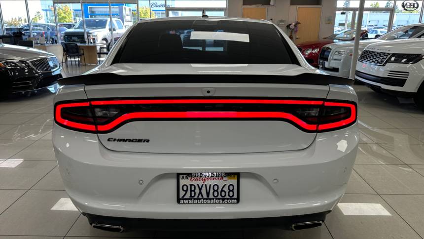 2022 dodge charger sxt
