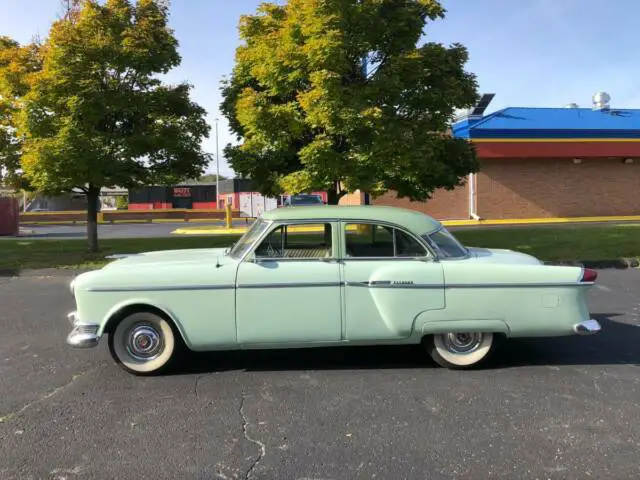 1954 packard clipper deluxe sedan