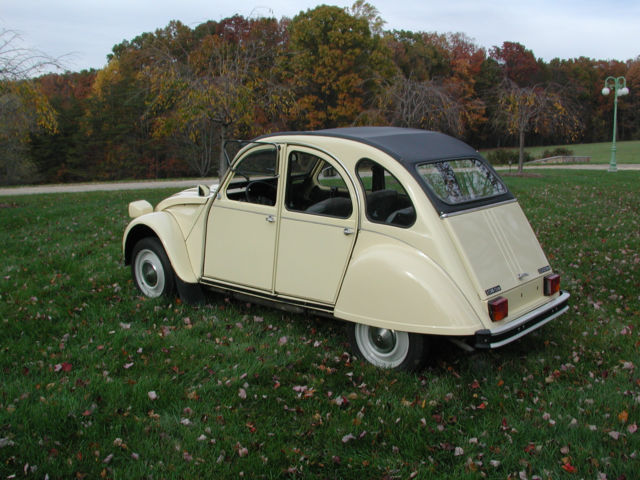 1987 citroen 2cv club in jaune rialto