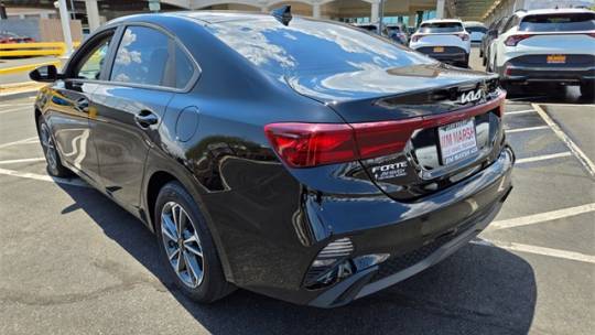 2024 kia forte lxs