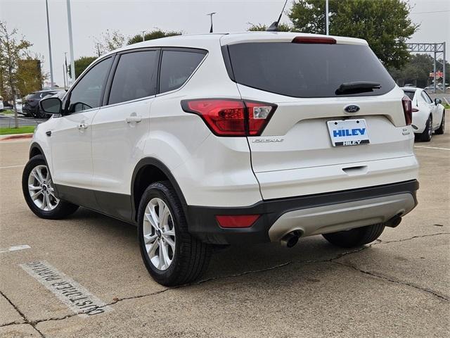 2019 ford escape se