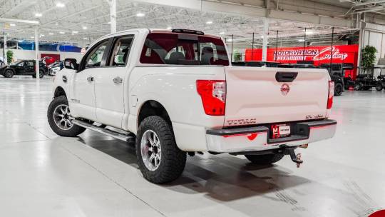 2017 Nissan Titan