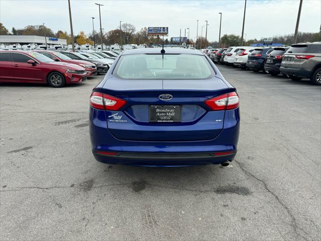 2016 ford fusion se