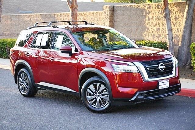 2022 nissan pathfinder sv