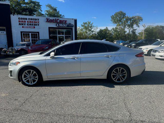 2019 ford fusion sel