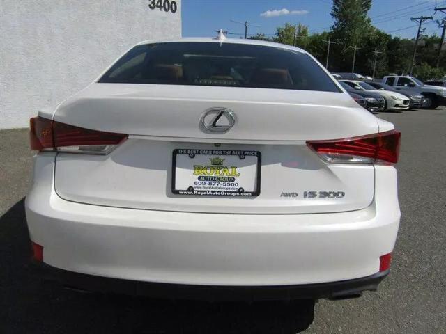 2018 lexus is 300 base
